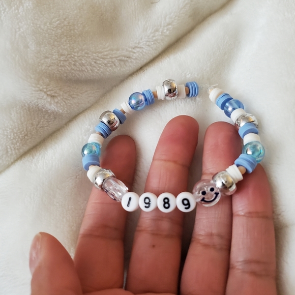 Set of 5 Taylor Swift Eras Tour Friendship Bracelets Keepsake - Picture 10 of 16